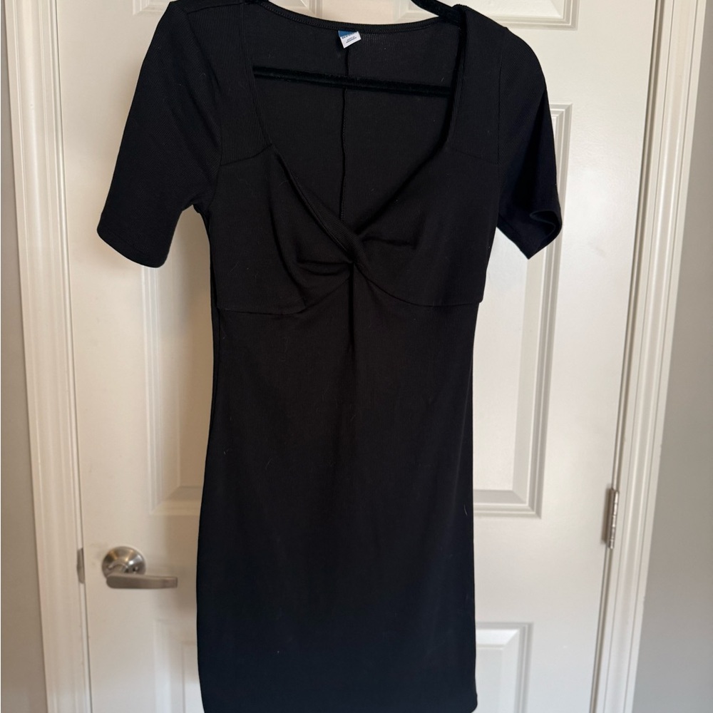 Crossed front detail black short sleeve body on dress from old navy